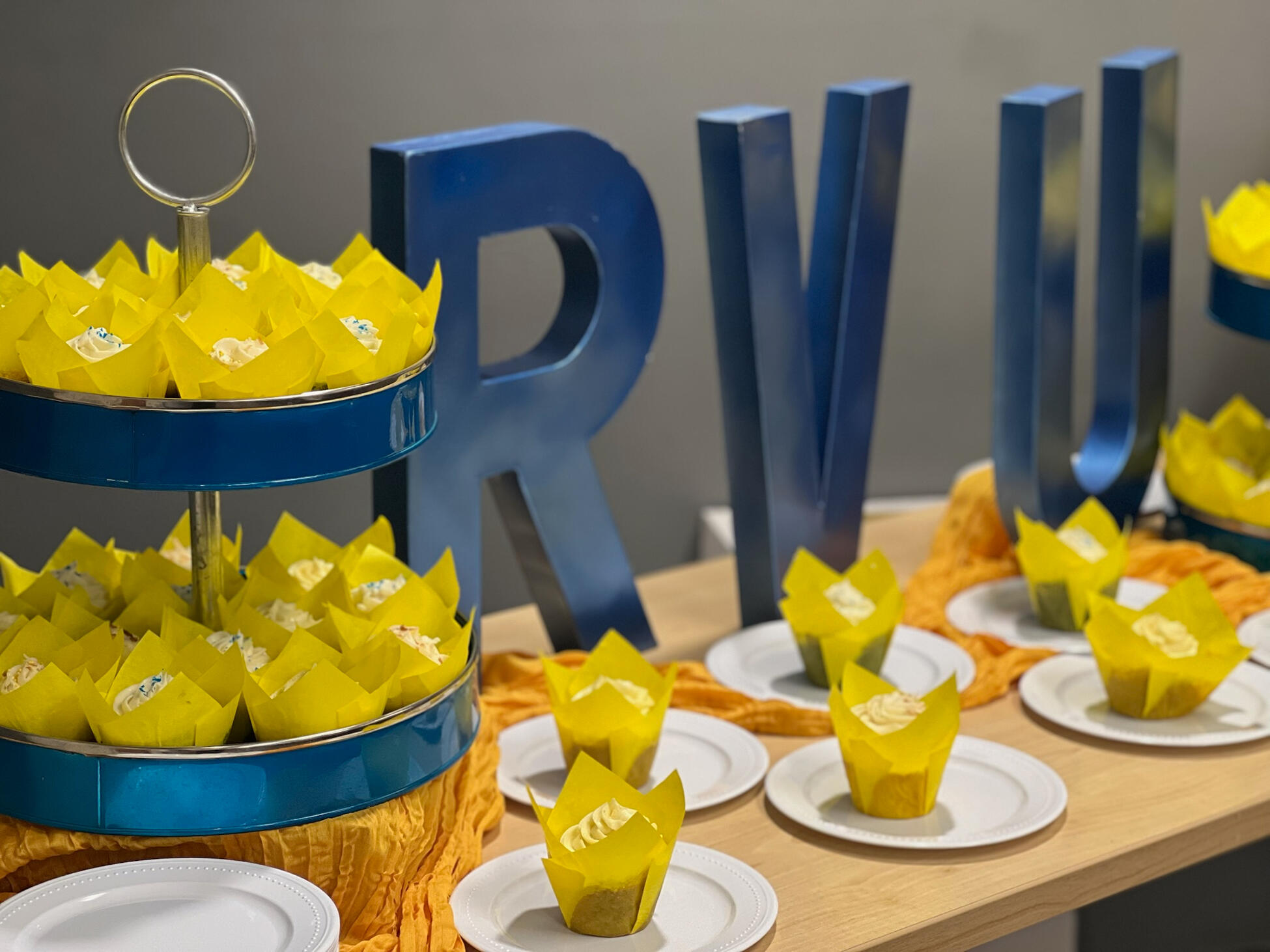 Cupcakes arranged for a corporate event